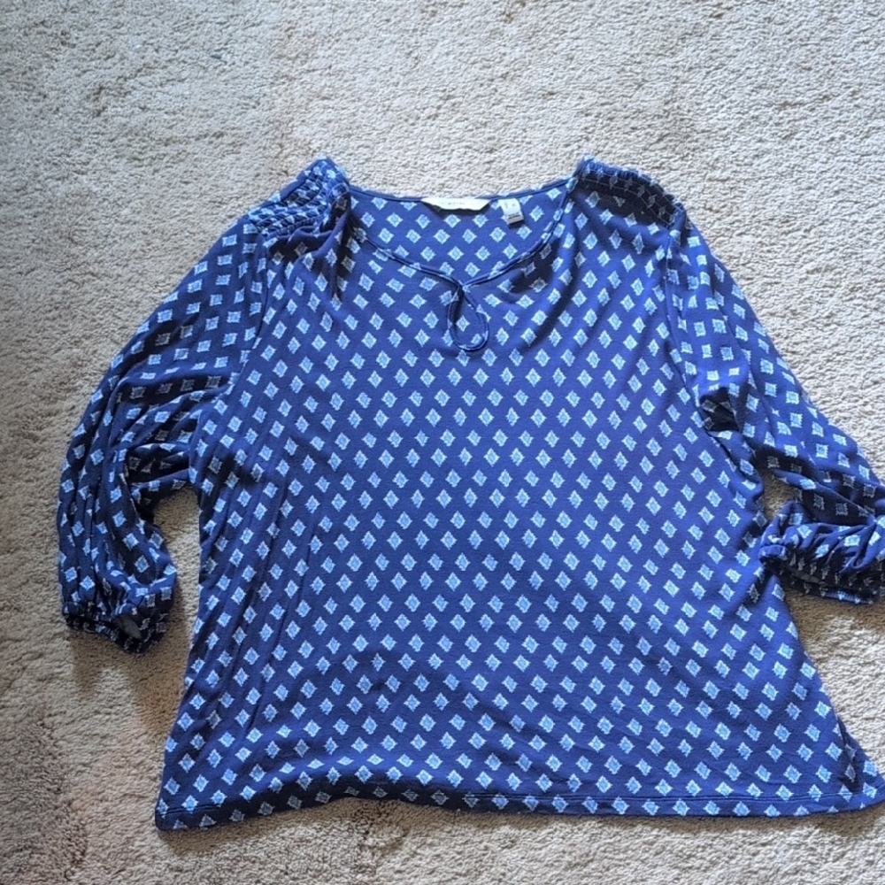 Isaac Mizrahi Blue Top With 3/4 Sleeves